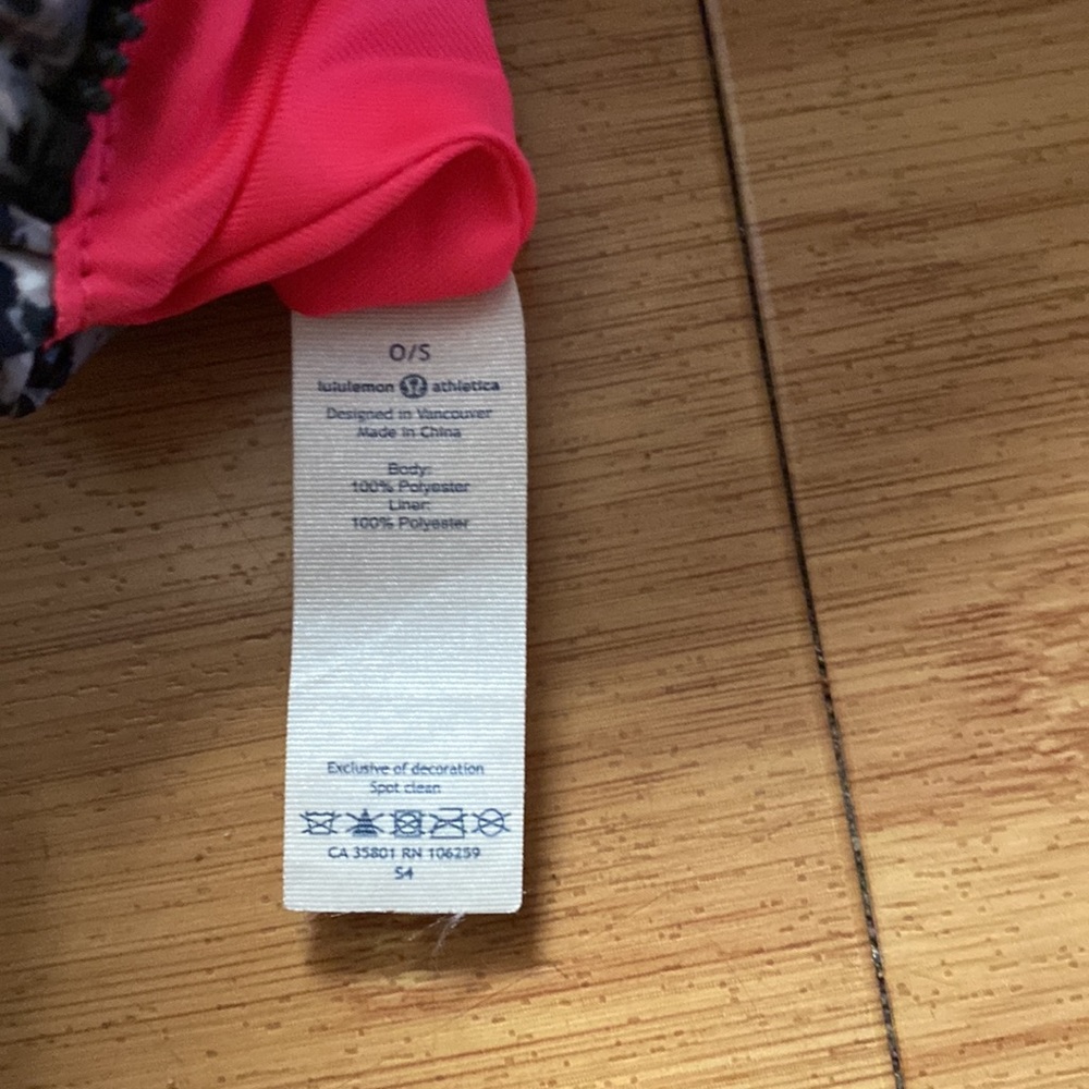 Lululemon Adjustable Strap Bag - image 5